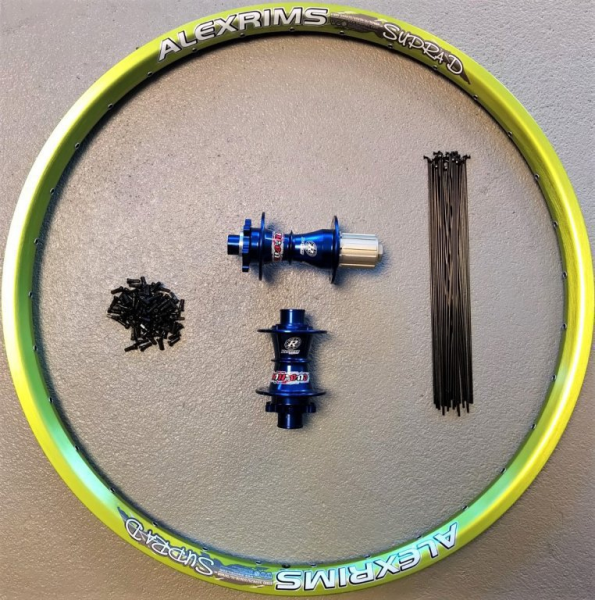 Reverse / Alexrims Laufrad Set 26" grD-blau