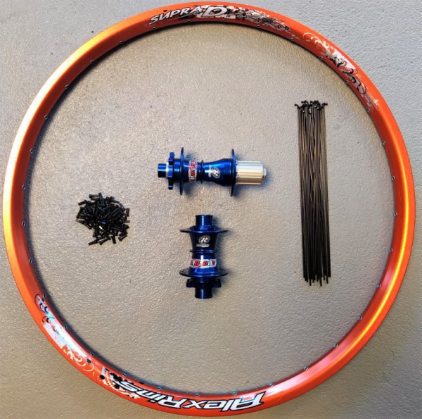 Reverse / Alexrims Laufrad Set 26" orD-blau