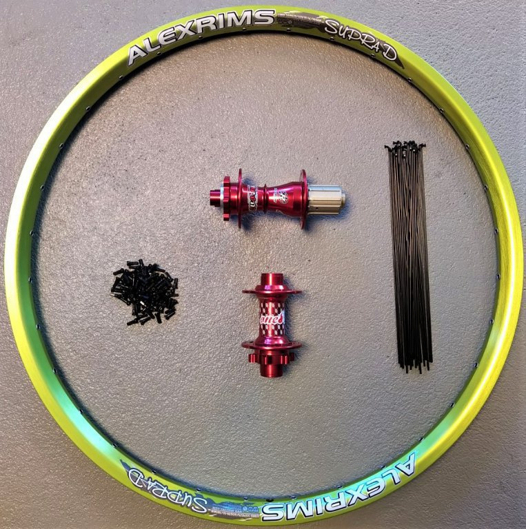 Reverse / Alexrims Laufrad Set 26" grD-rot