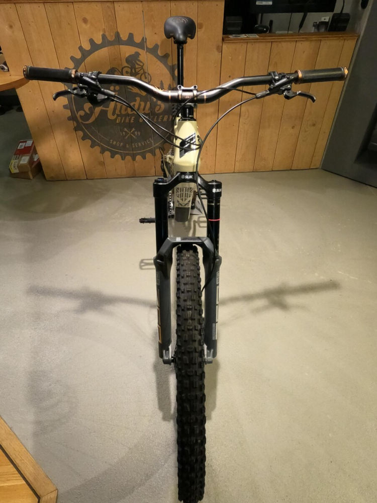 GT Force Carbon Custom