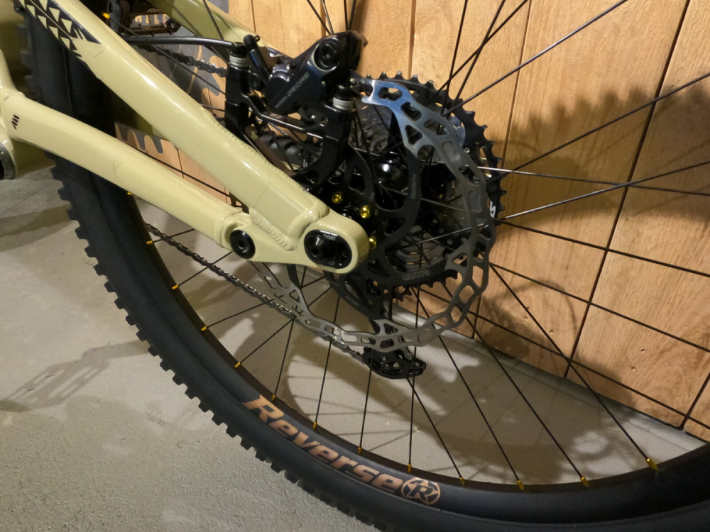 GT Force Carbon Custom